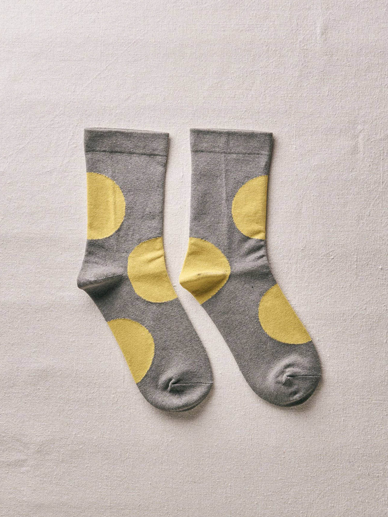 Yahae Organic Cotton Asymmetry Dot Socks - Yellow