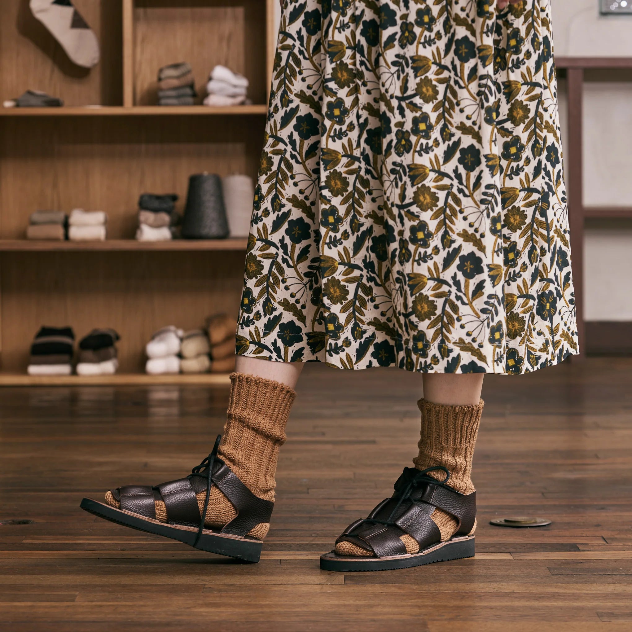 Yahae Organic Cotton Low Gauge Socks - Brown