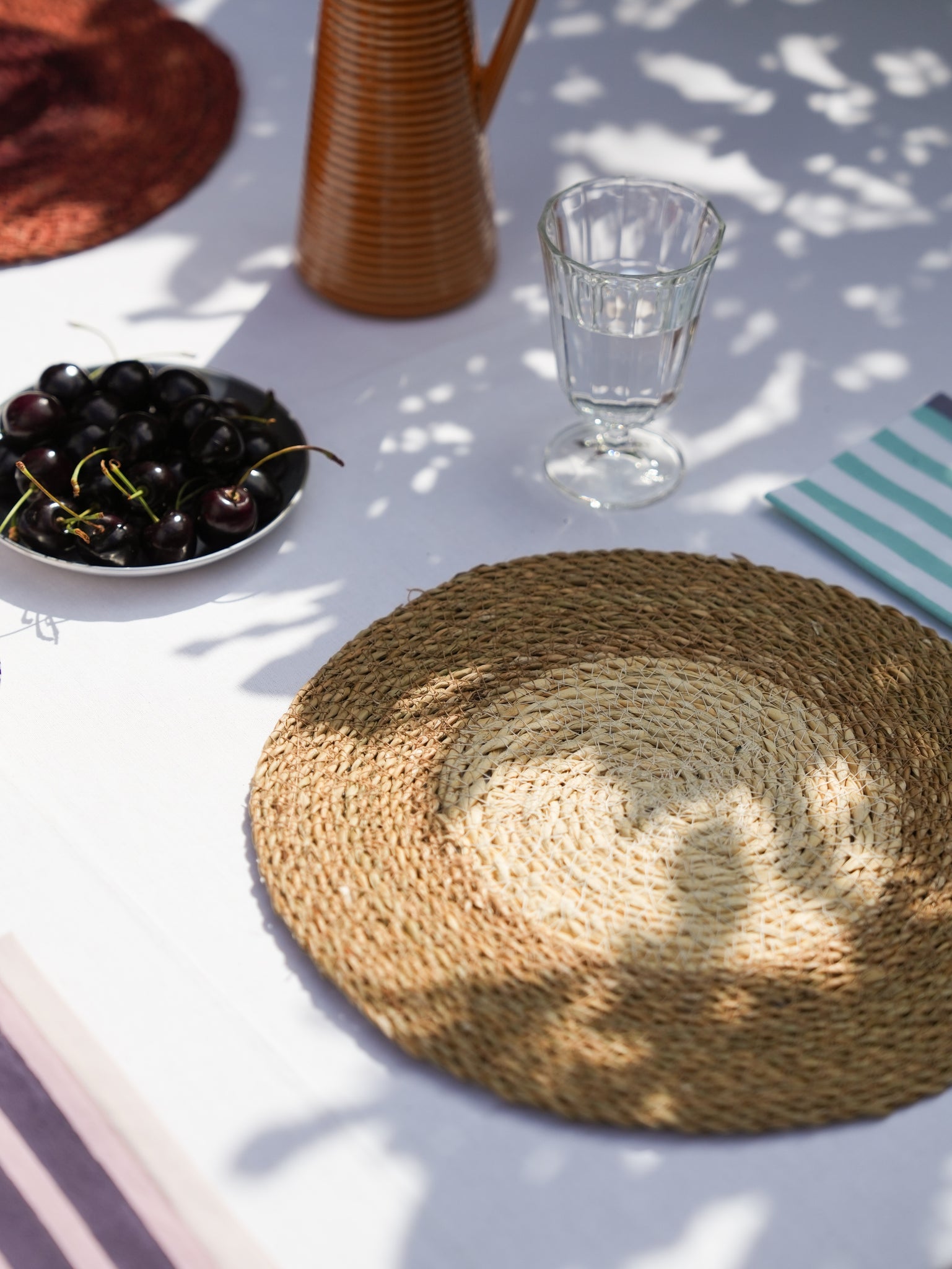 Seagrass Placemats Set of 2 - Warm Natural / White