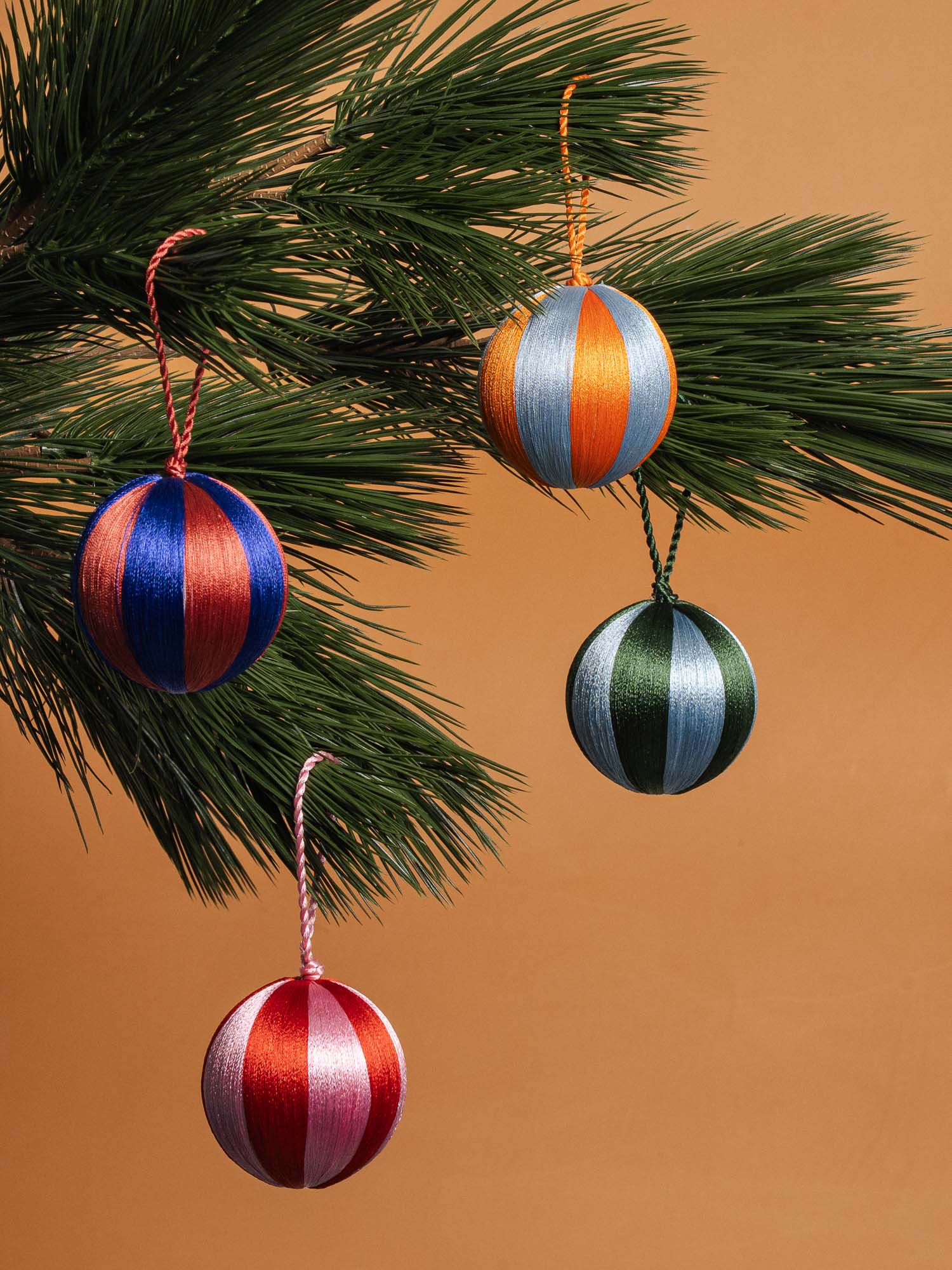 Stripe Baubles M 3" - Orange / Pastel Blue