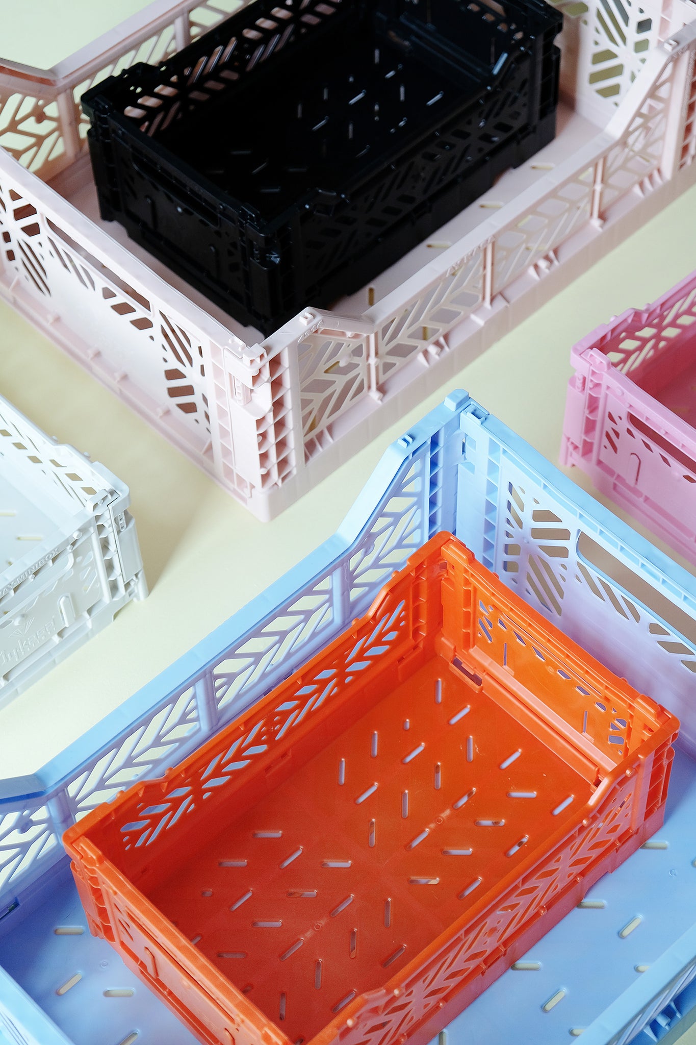 HAY CRATES in multicolour, Aykasa foldable crates