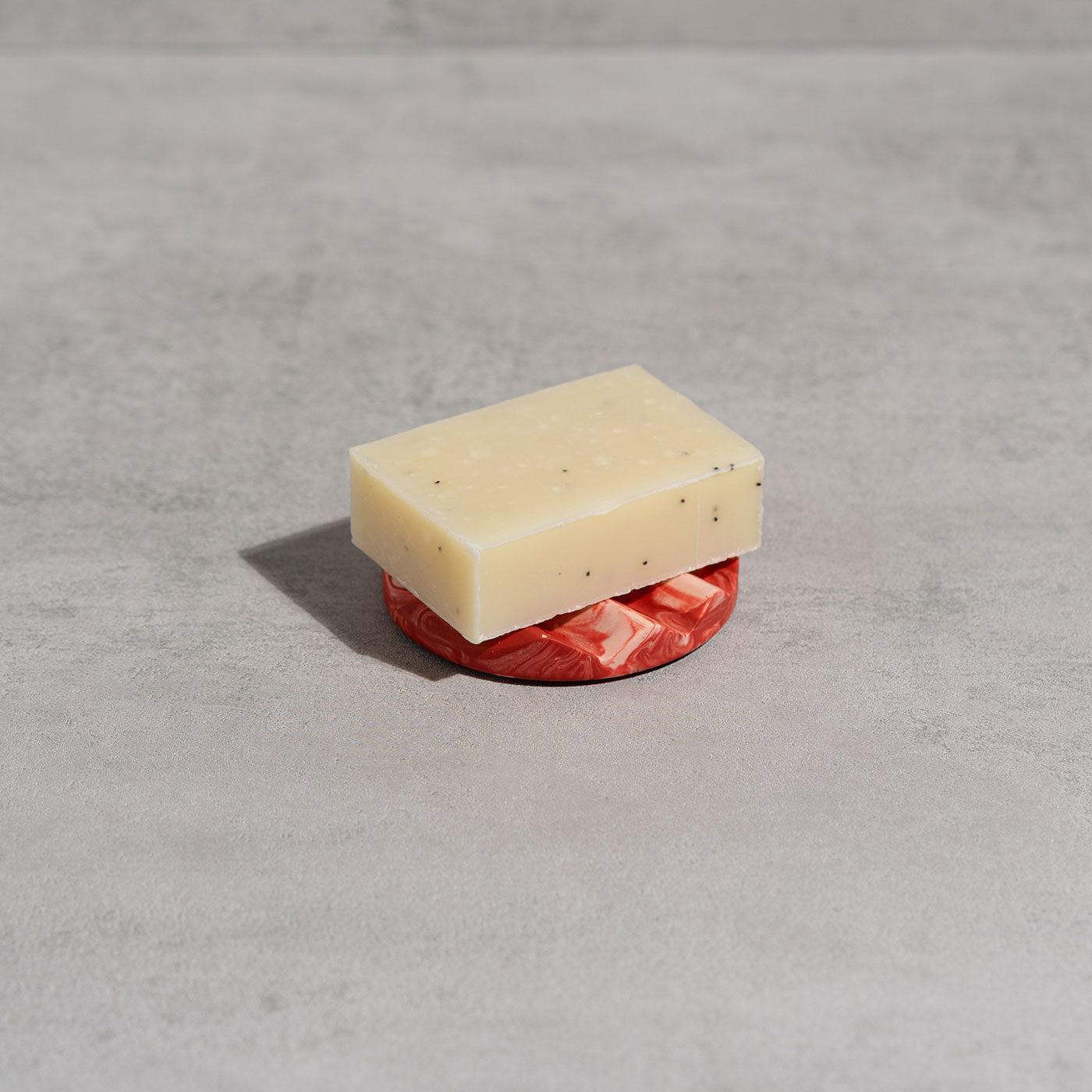 Jesmonite Soap round dish in Marble red